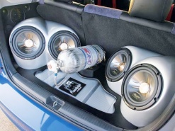 Установка автомобильной техники - фото с сайта Тастак товары для мебели